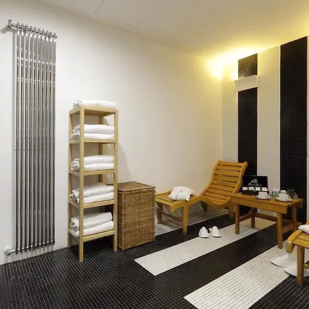 Western Premier Chc Airport Otel 4*