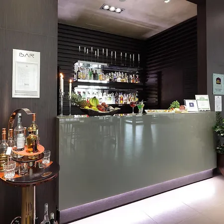 Western Premier Chc Airport 4* Janov
