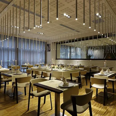 Hotel Western Premier Chc Airport Janov
